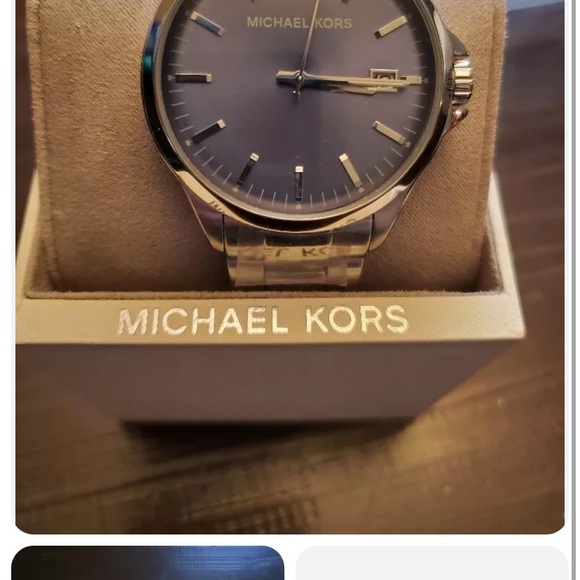 Michael Kors MK8626 Penn Watch With 44mm Blue Face & Silver Bracelet - Picture 3 of 4